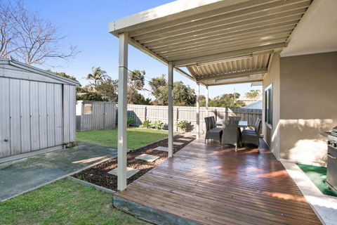 The Bud House - Accommodation VIC 3