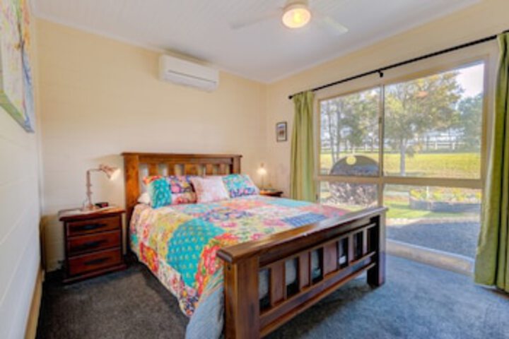 Caffreys Flat NSW Accommodation VIC