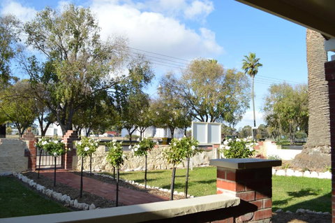 Two Cow Cottage Bed & Breakfast - Accommodation VIC 1