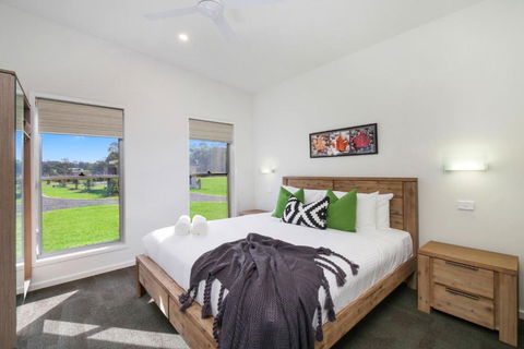 Ironbark Villa 6 - Accommodation VIC 2