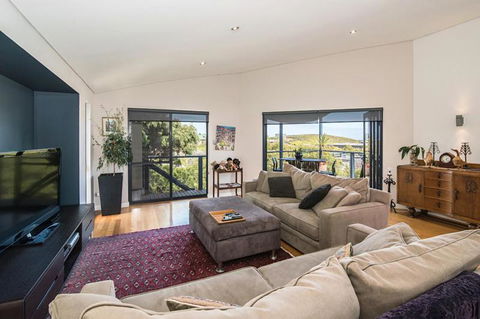 Rockpool - Accommodation VIC 6