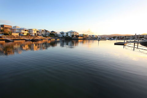 Infinity Quays - Accommodation VIC 2