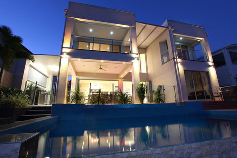Infinity Quays - Accommodation VIC 1