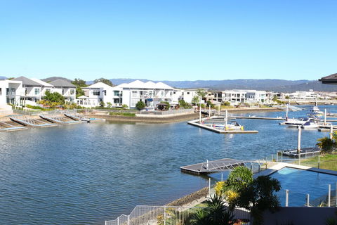 Infinity Quays - Accommodation VIC 4