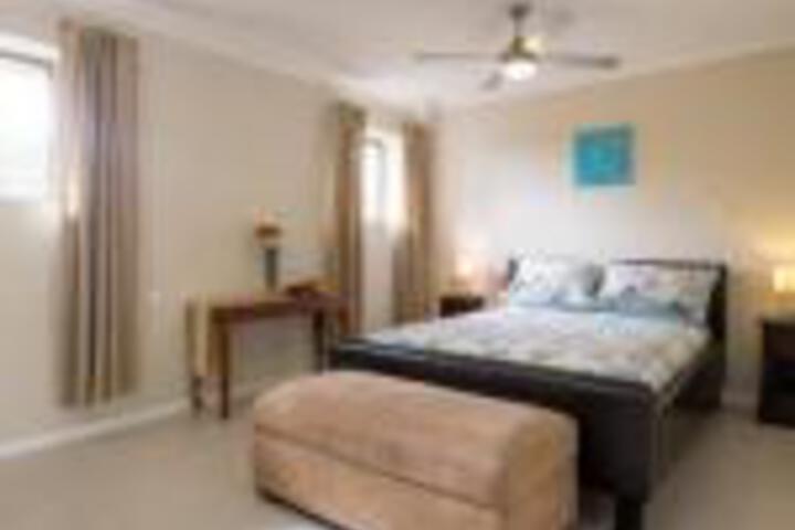 Deception Bay North QLD Accommodation VIC