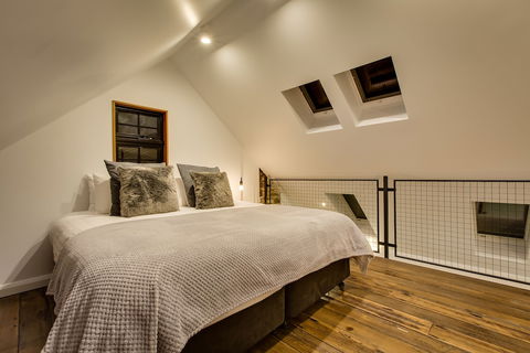 White Room Apartments - Accommodation VIC 6