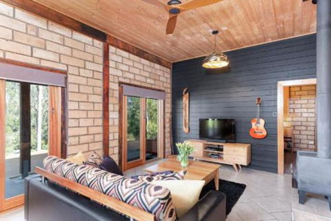 Falls River Luxury Accommodation - Accommodation VIC 2