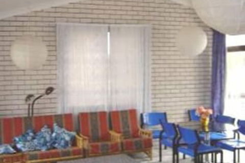 Villa Ellisa, Unit 5/10 Columbia Close - Accommodation VIC 3