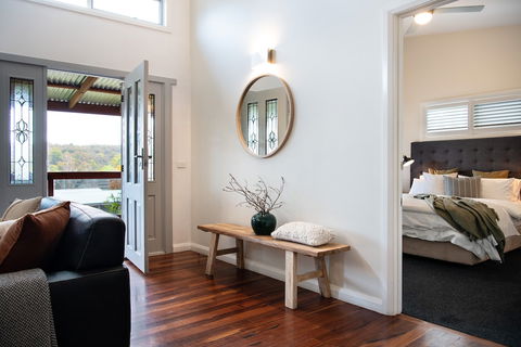 Oblique - Accommodation VIC 0