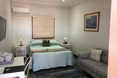 The Block Vista B & B - Accommodation VIC 5