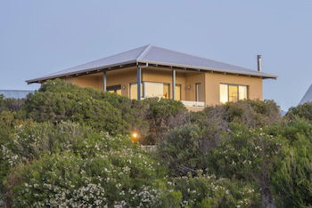Kilifi Beach House Gnarabup - Accommodation VIC 4
