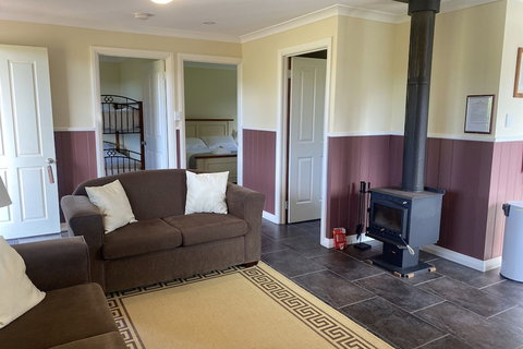 Manyat Peak Cottages - Accommodation VIC 6