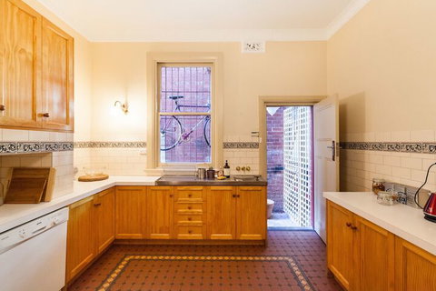 MADELINE, 1BDR Fitzroy Apartment - Accommodation VIC 6