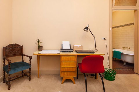 MADELINE, 1BDR Fitzroy Apartment - Accommodation VIC 1