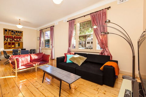 MADELINE, 1BDR Fitzroy Apartment - Accommodation VIC 7