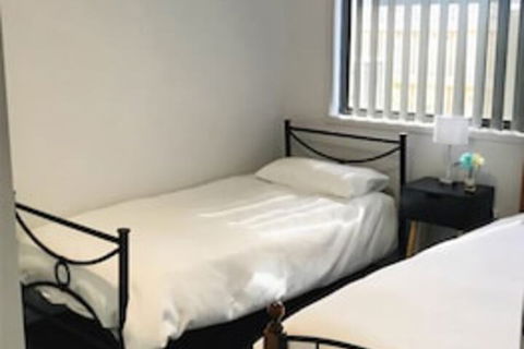 Hervey Bay Holiday Home - Accommodation VIC 2
