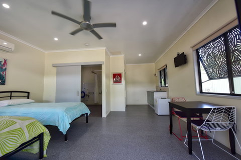Daintree Peaks ECO Stays - Accommodation VIC 5