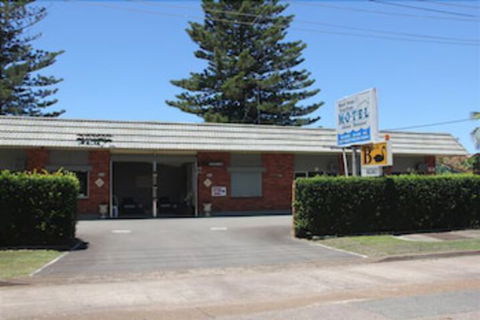 Black Swan Waterfront Motel Not Suitable For Children - Accommodation VIC 1