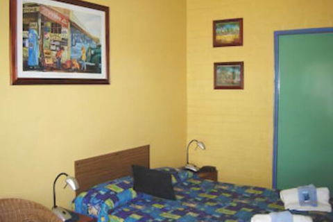Black Swan Waterfront Motel Not Suitable For Children - Accommodation VIC 5