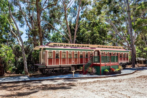 Oak Tree Cottage - Mundaring - Accommodation VIC 4