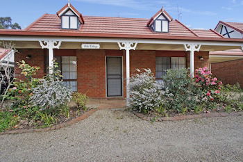 Oak Cottage - Tudor Village Unit 5 - Accommodation VIC 0