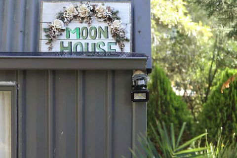 Moon House - Accommodation VIC 1