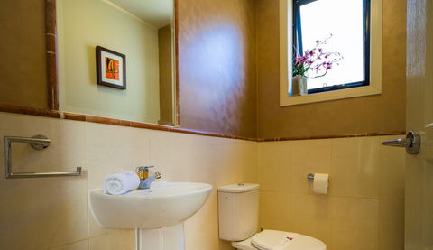 LUXE At Sanctuary Cove - Accommodation VIC 0