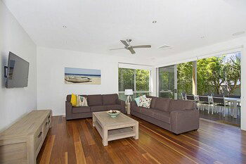 Banzai On The Beach - Accommodation VIC 0