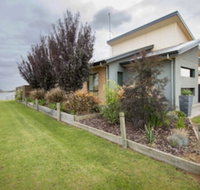 Casa Del Lago - Accommodation VIC