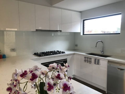 Glen Manor 1 - Accommodation VIC 3