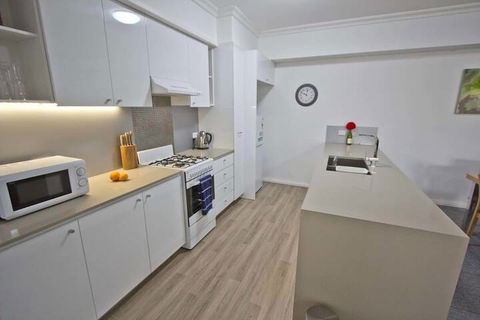 Morisset Serviced Apartments - Accommodation VIC 4