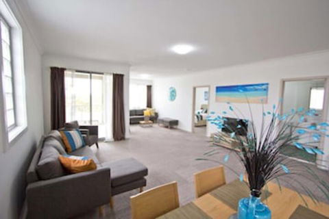 Morisset Serviced Apartments - Accommodation VIC 0