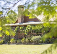 Silky Oak Cottage - Accommodation VIC