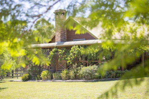 Silky Oak Cottage - Accommodation VIC 0