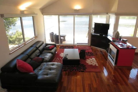 Silkwood Estate - Accommodation VIC 4