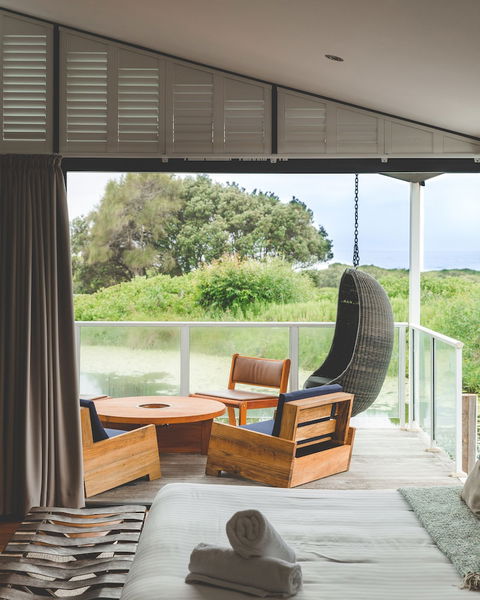 Caves Coastal Bar & Bungalows - Accommodation VIC 1