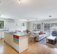Navala Avenue 6 - Accommodation VIC