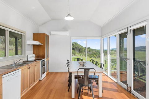 Joanna Cottage - Accommodation VIC 2