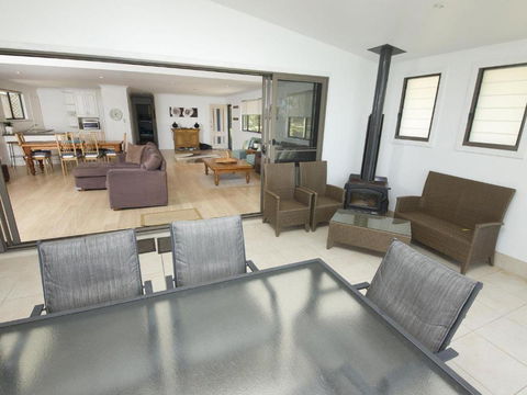 Sunset At Sandbar - Accommodation VIC 3