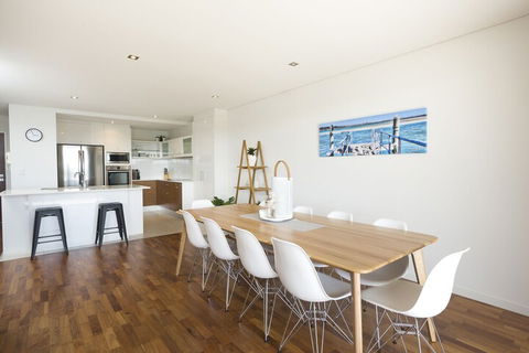 Waterline 304 - Accommodation VIC 4