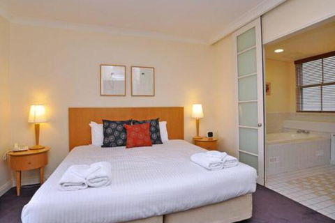 Villa Pinot Located Within Cypress Lakes - Accommodation VIC 2