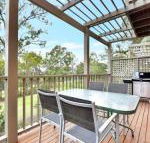 Villa Prosecco Located Within Cypress Lakes - Accommodation VIC
