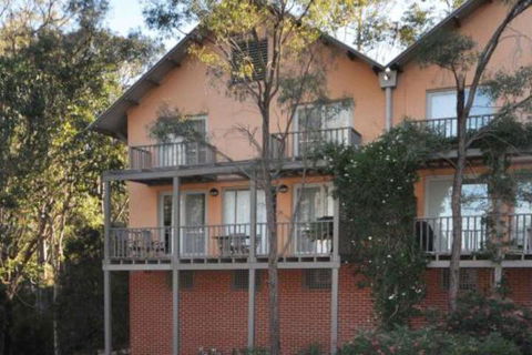 Villa Beaujolais Located Within Cypress Lakes - Accommodation VIC 2