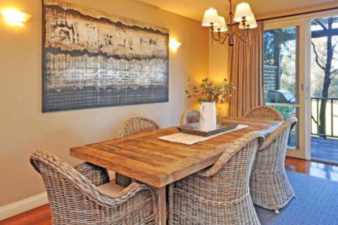Villa Beaujolais Located Within Cypress Lakes - Accommodation VIC 3