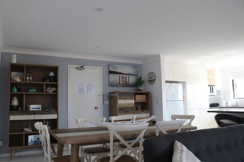 Hi Surf Unit 3 92 Head St. Forster - Accommodation VIC 4