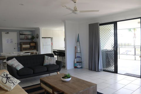 Hi Surf Unit 3 92 Head St. Forster - Accommodation VIC 5