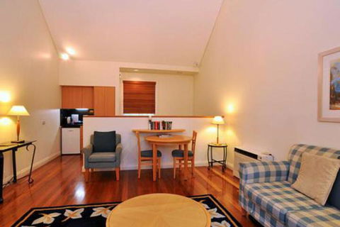Villa Merlot Located Within Cypress Lakes - Accommodation VIC 4