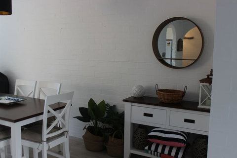 Oceanside - Accommodation VIC 3