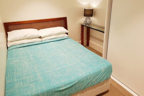 Darling Harbour Modern 2 Bedroom Terrace - Accommodation VIC 1