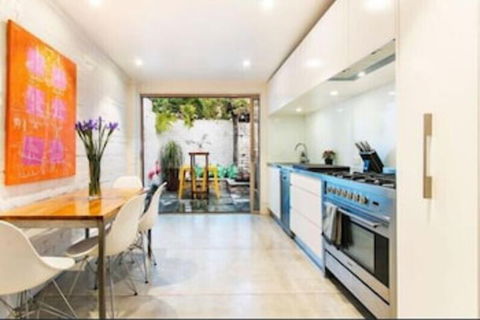 Darling Harbour Modern 2 Bedroom Terrace - Accommodation VIC 4